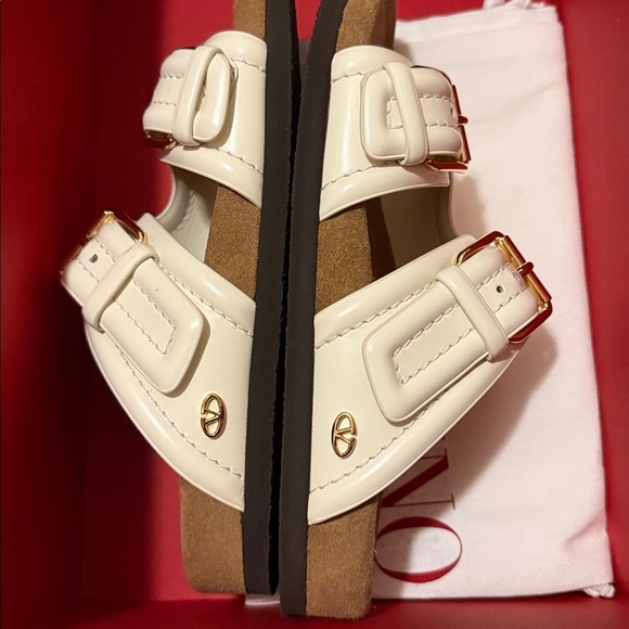 Valentino Garavani Anywhere Slide Sandal White Calf Leather New Sz 37 (7) - Picture 14 of 15